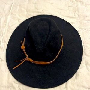 Black velvet hat